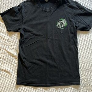 Like new Santa Cruz tee shirt. In perfect condition